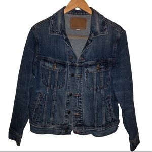 American Eagle Women’s Jean Jacket Size Medium